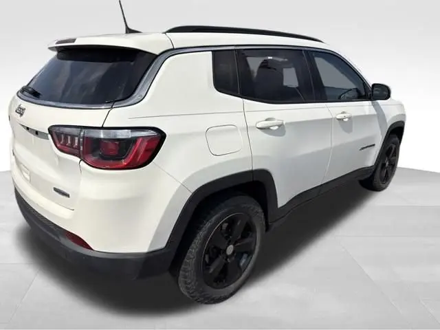 2019 Jeep Compass Latitude 4X4 photo 4