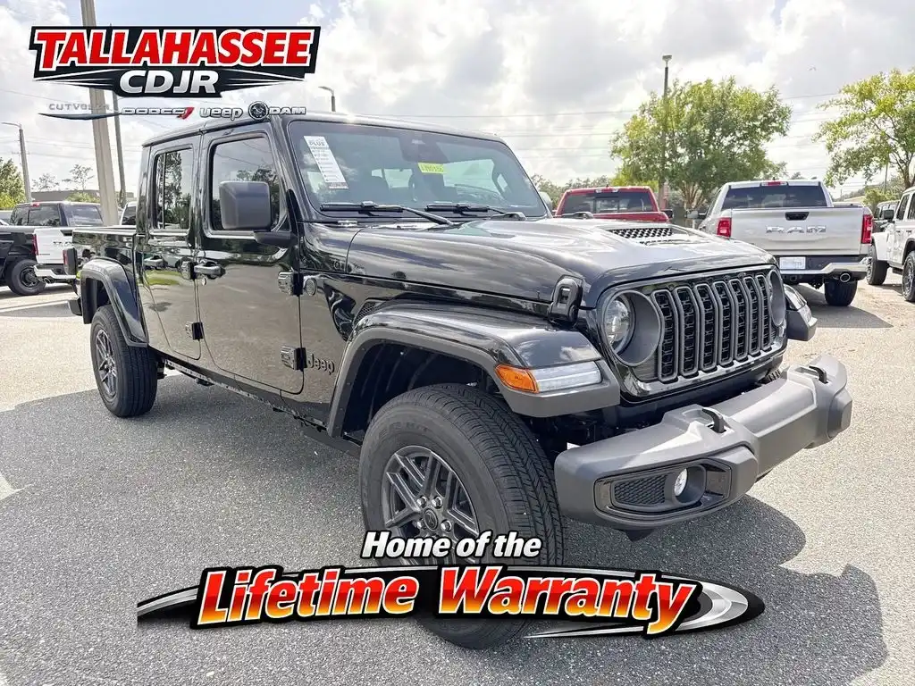 2026 Jeep Gladiator Sport S Auto's photo