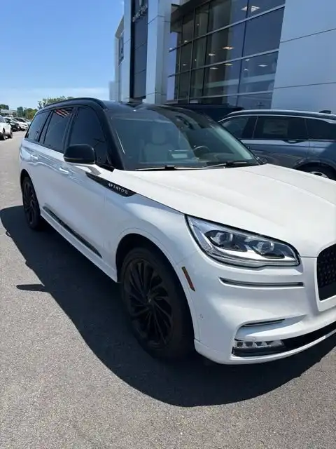 2024 Lincoln Aviator Black Label AWD's photo