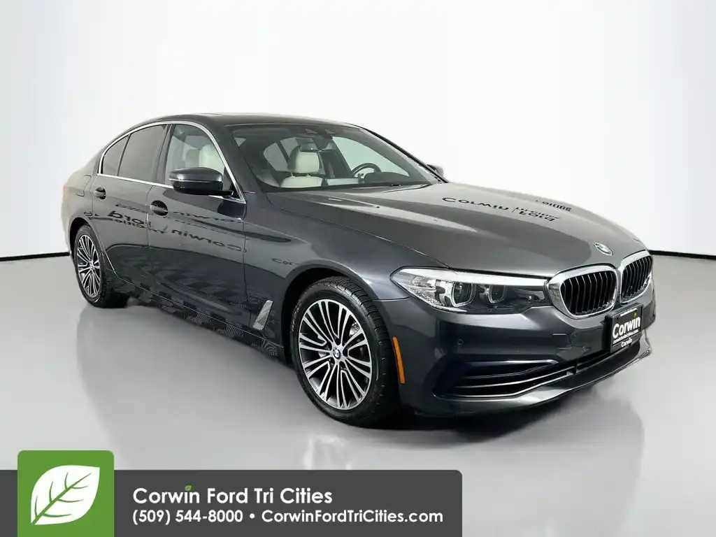 2020 BMW 5 Series 530e xDrive iPerformance Sedan's photo