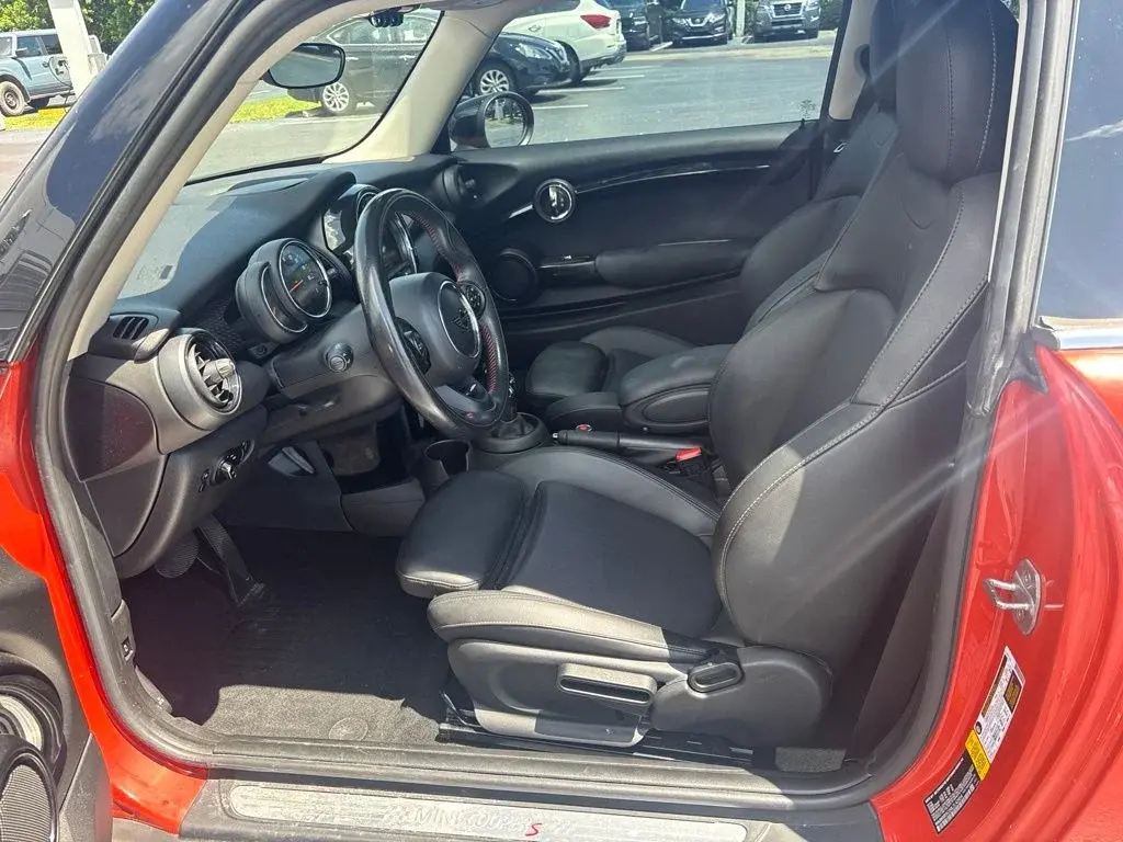 2020 MINI Hardtop Cooper S photo 5
