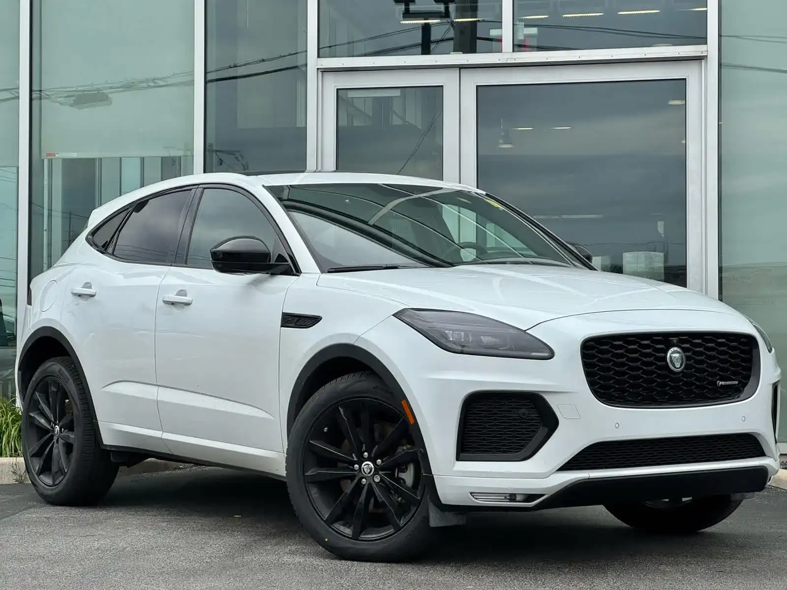 2024 Jaguar E-PACE P250 R-DYNAMIC SE's photo