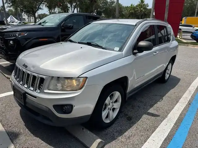 2013 Jeep Compass Sport's photo