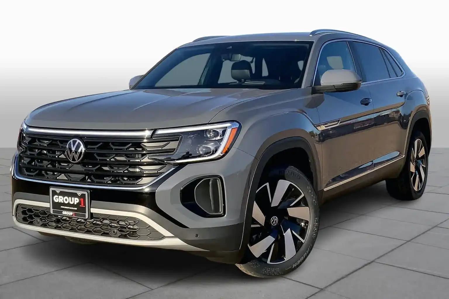 2026 Volkswagen Atlas Cross Sport 2.0T SEL 4MOTION's photo