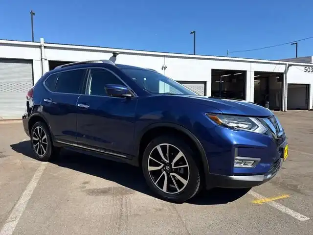 2017 Nissan Rogue SL AWD's photo