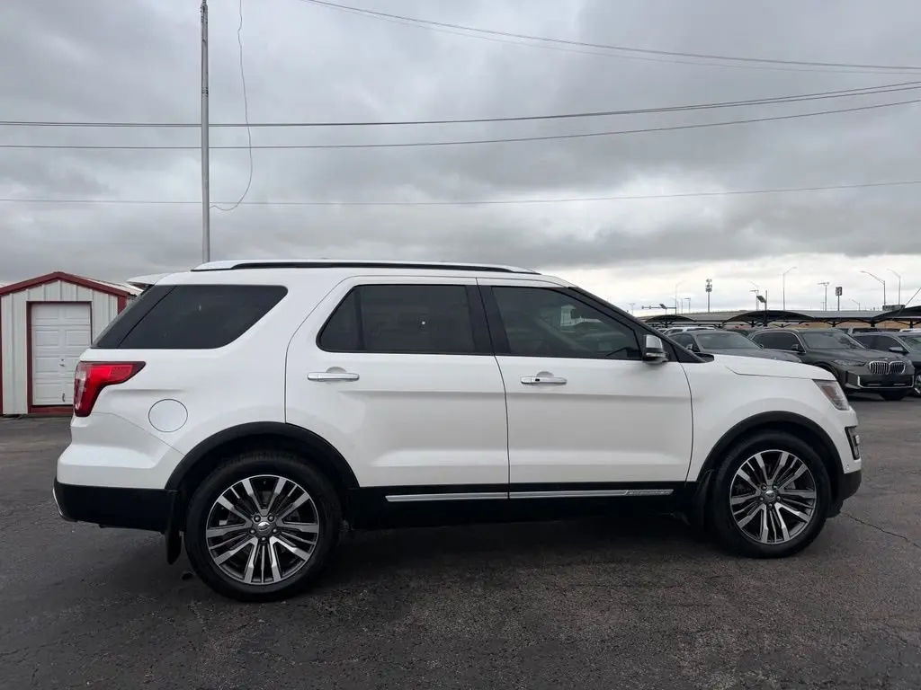 2016 Ford Explorer Platinum 4WD photo 4
