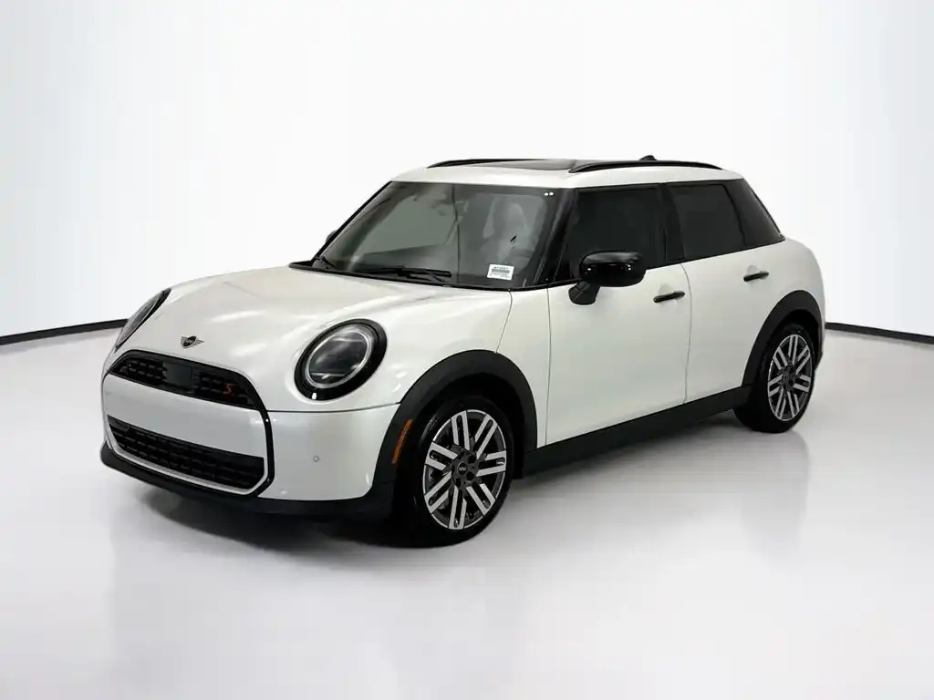 2026 MINI Hardtop Cooper S Signature's photo