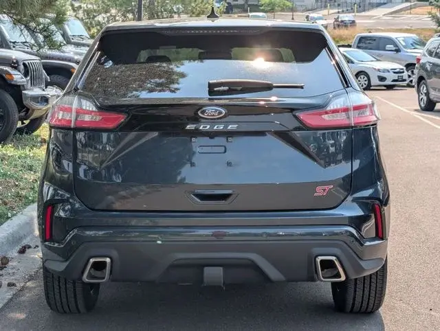 2023 Ford Edge ST AWD photo 4