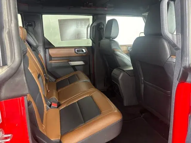 2023 Ford Bronco Outer Banks 4x4 photo 5
