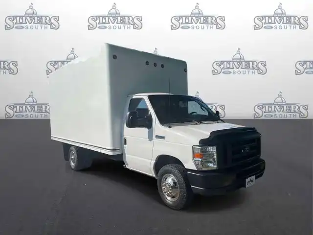 2019 Ford E-Series DRW E-350 Super Duty 158 in WB's photo