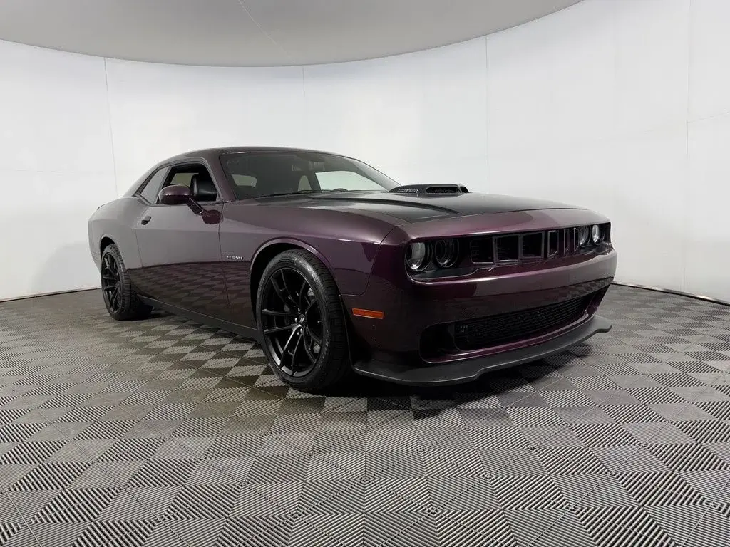 2020 Dodge Challenger R/T photo 3