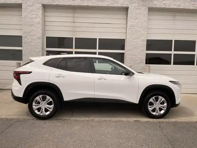 2026 Chevrolet Trax LS's photo