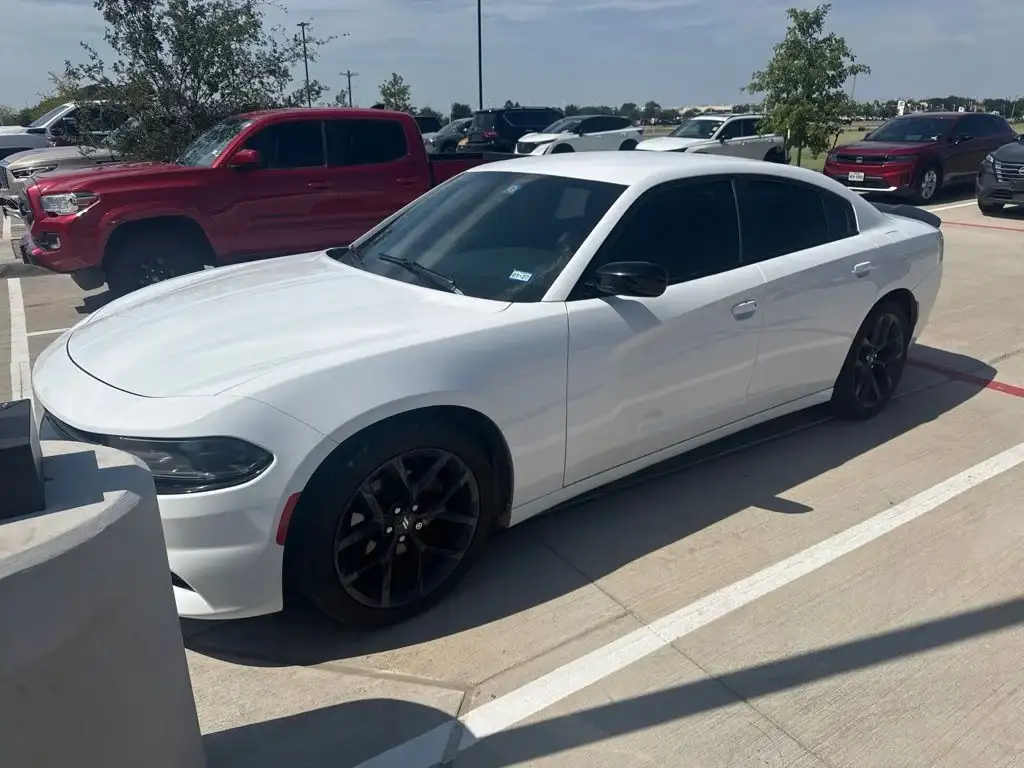2021 Dodge Charger SXT's photo
