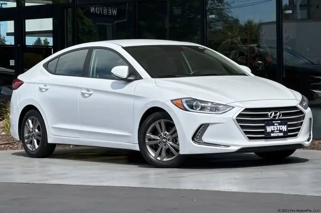 2017 Hyundai Elantra 2.0 SE A/T's photo