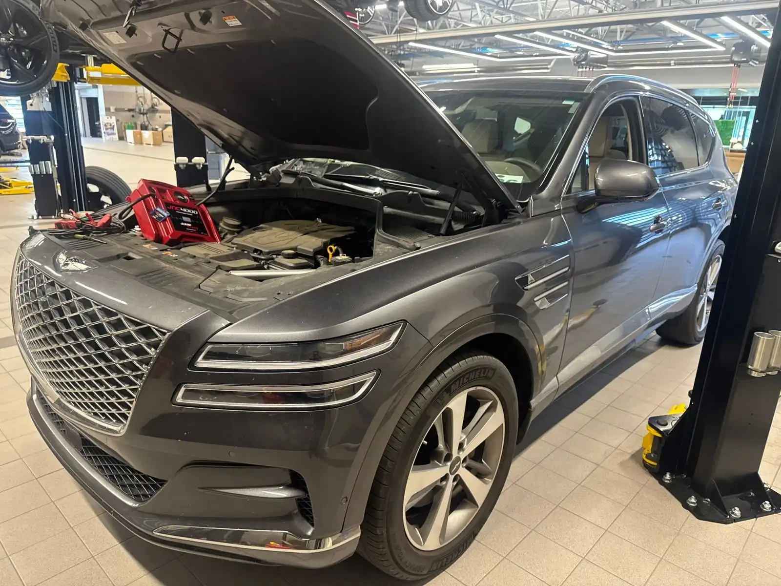 2021 Genesis GV80 2.5T Standard RWD's photo