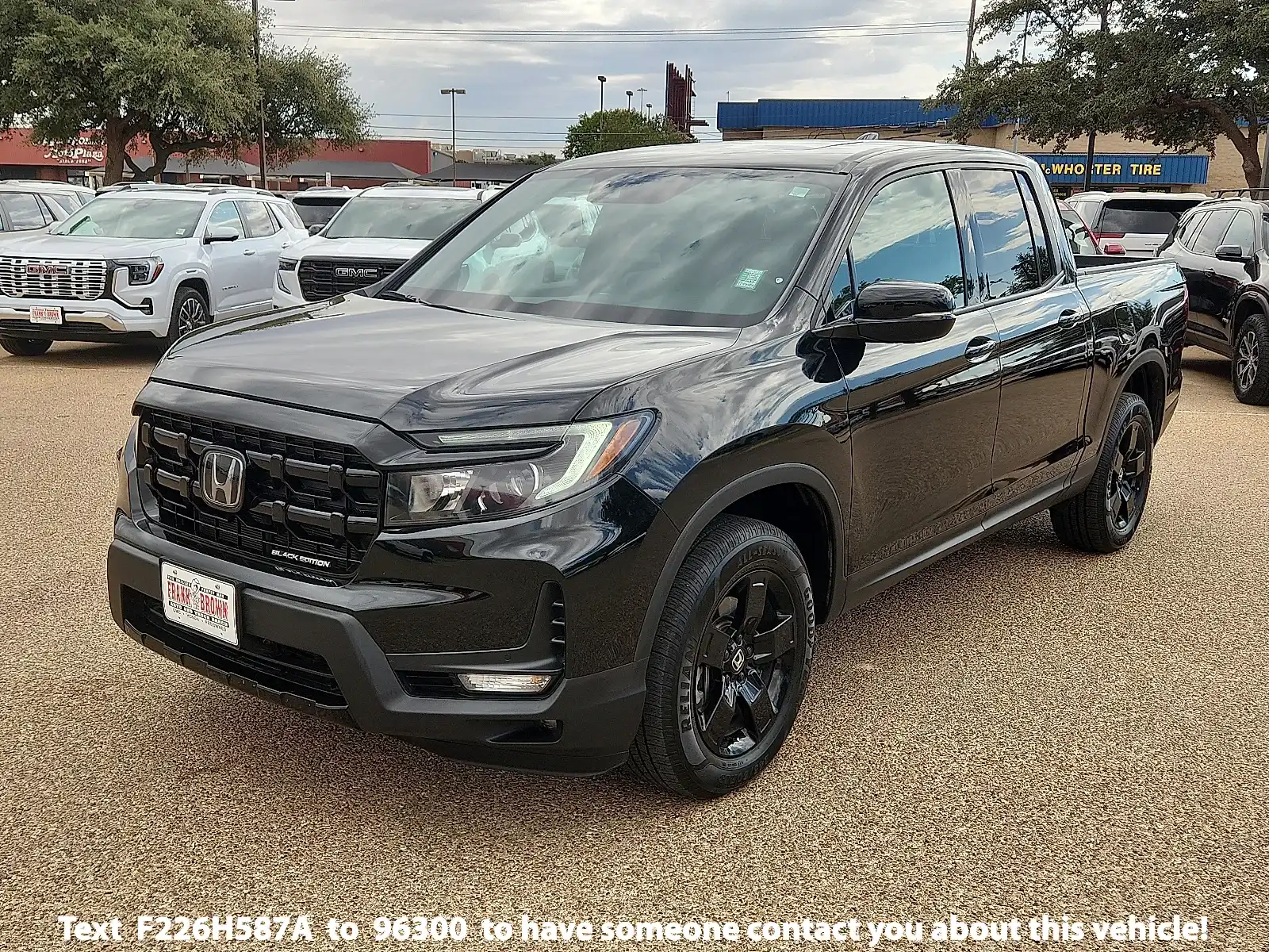 2025 Honda Ridgeline Black Edition's photo