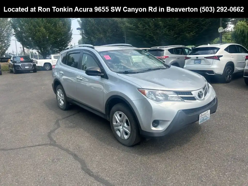 2014 Toyota RAV4 LE's photo