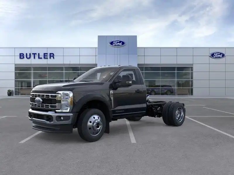 2026 Ford F-550 XLT 4x4 Regular Cab 145-In DRW's photo