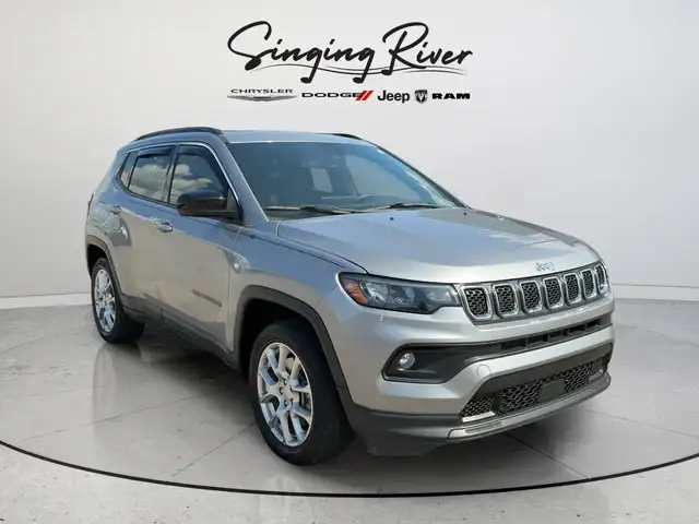 2024 Jeep Compass Latitude Lux 4WD's photo