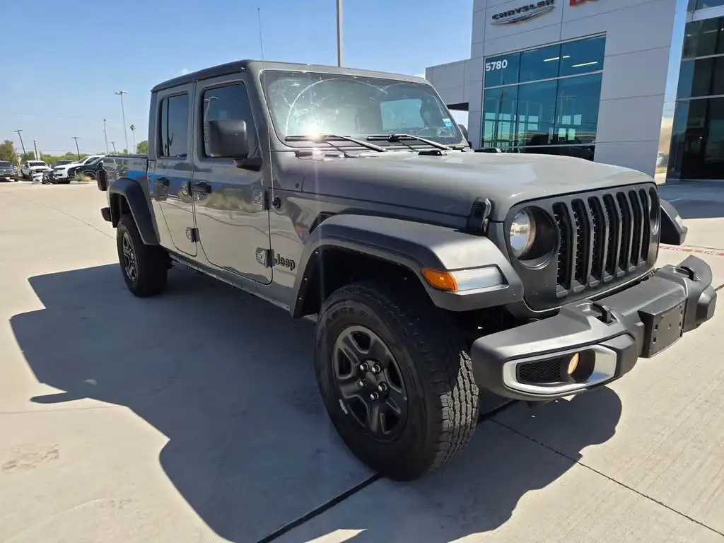 2023 Jeep Gladiator Sport's photo