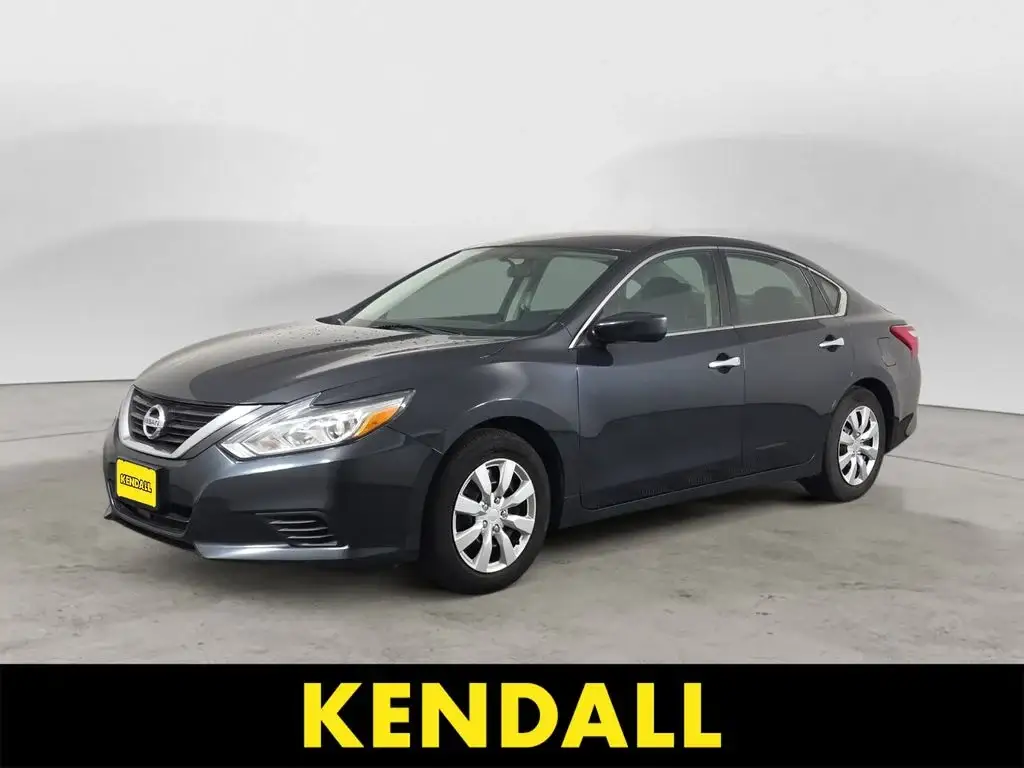 2017 Nissan Altima 2.5 S photo 1