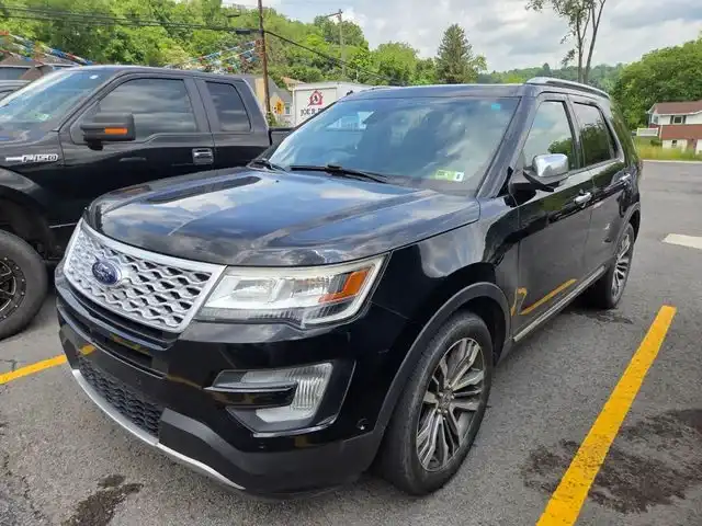 2017 Ford Explorer Platinum 4WD's photo