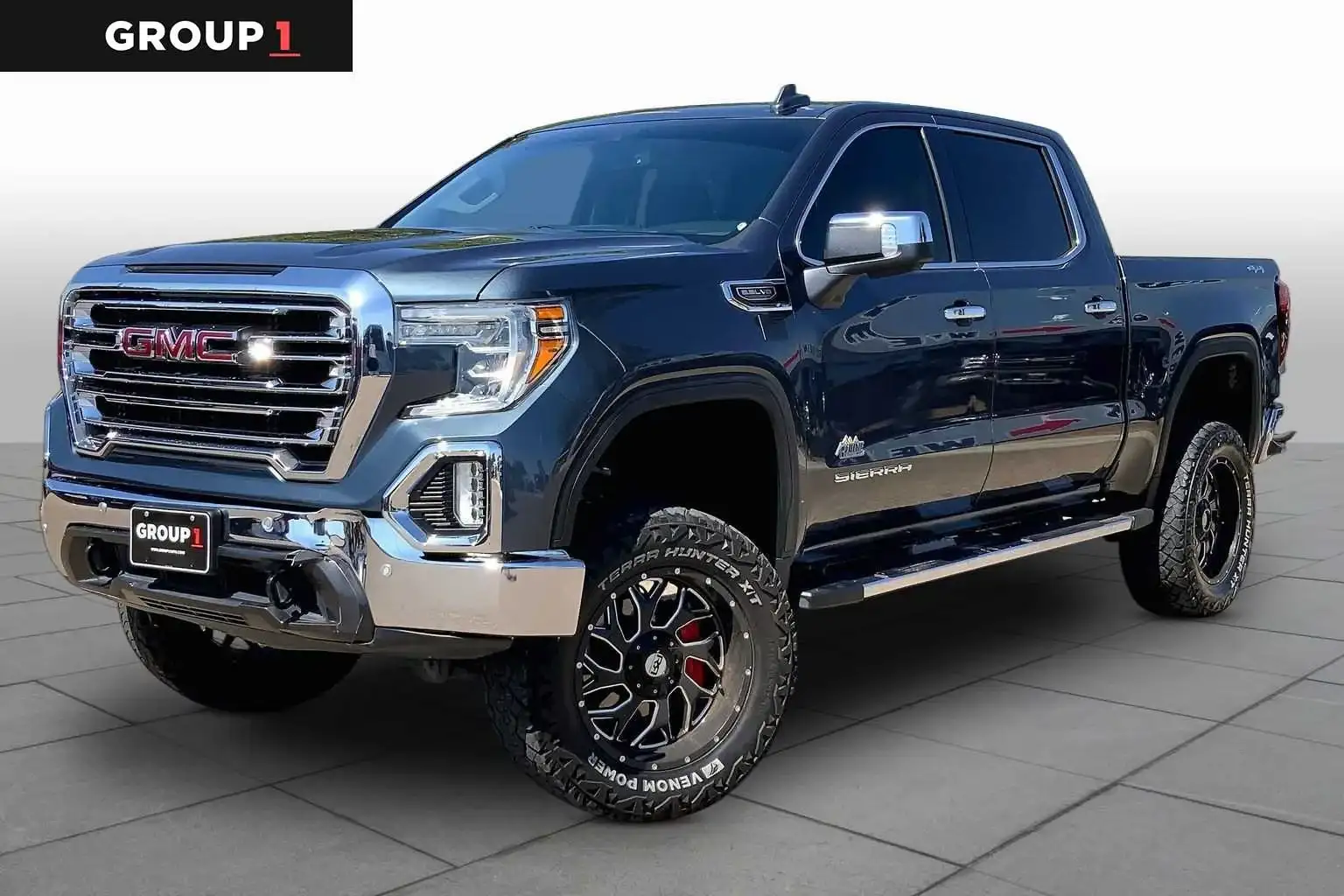 2019 GMC Sierra 4WD Crew Cab Short Box SLT's photo