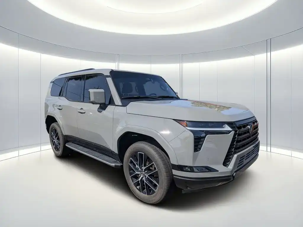 2024 Lexus GX 460 550 Premium+'s photo