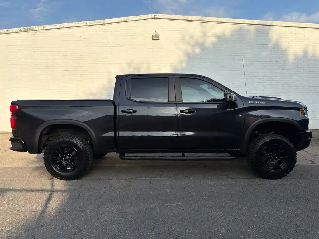 2023 Chevrolet Silverado 1500 ZR2 4WD Crew Cab Short Box's photo