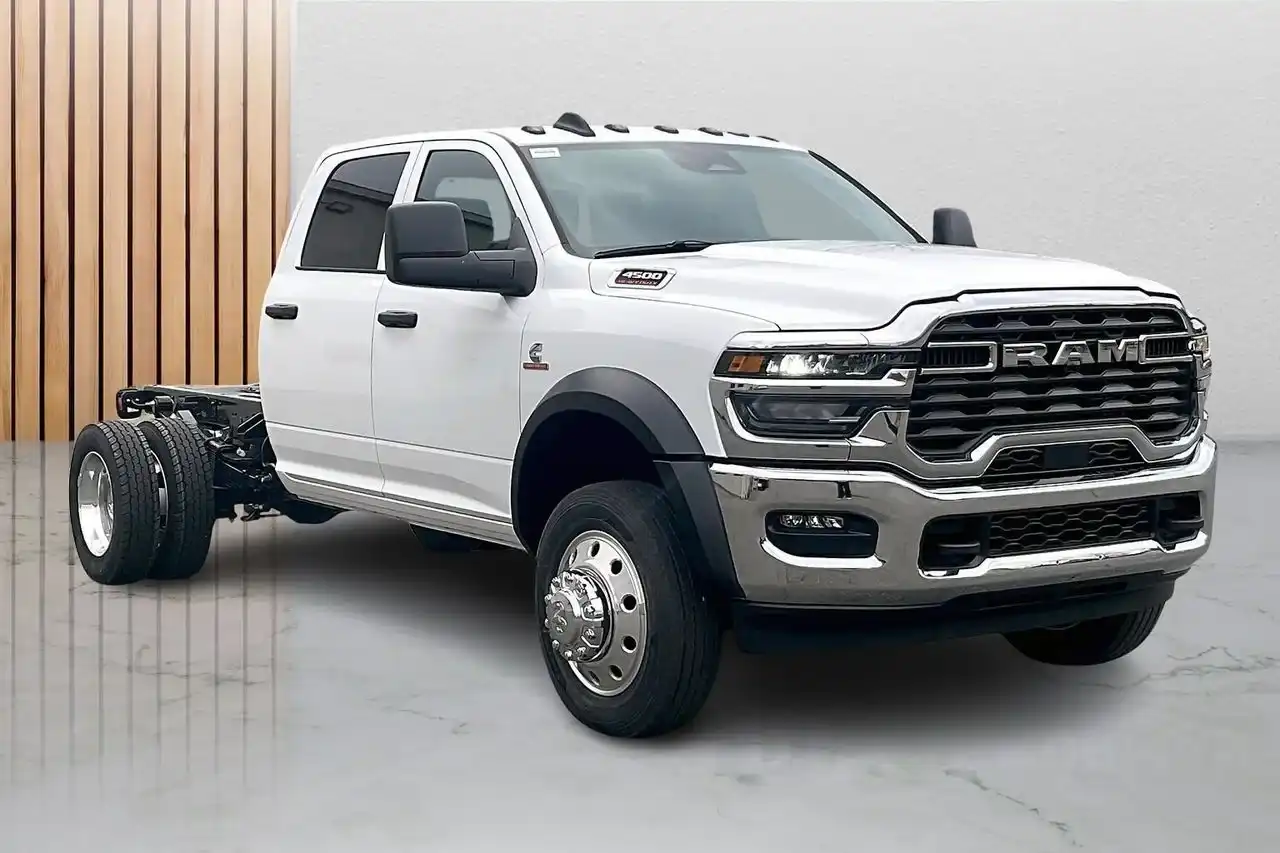 2026 RAM 4500 Tradesman 4X4 Crew Cab DRW 173" WB's photo