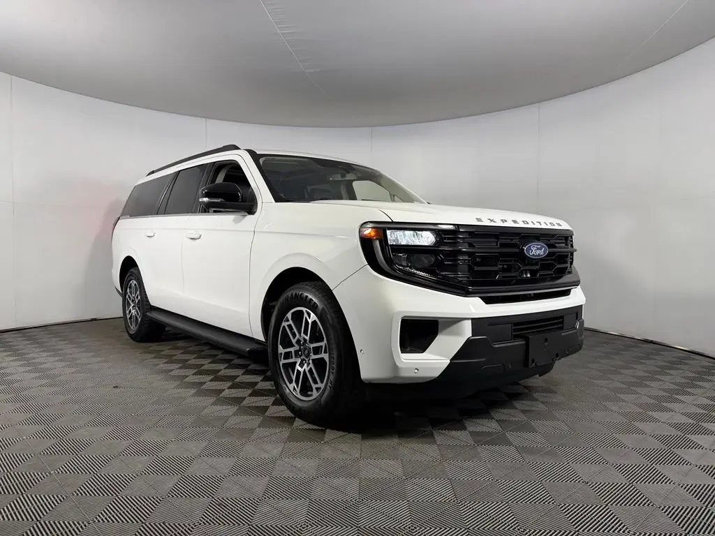 2025 Ford Expedition Active MAX photo 4