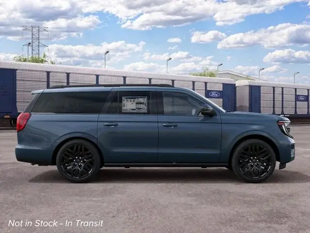 2027 Ford Expedition Platinum 4WD MAX photo 5