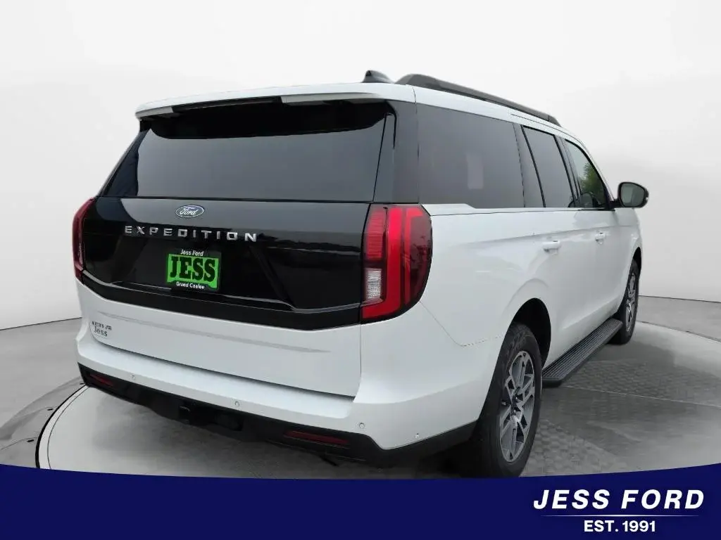 2025 Ford Expedition Active 4x4 photo 5