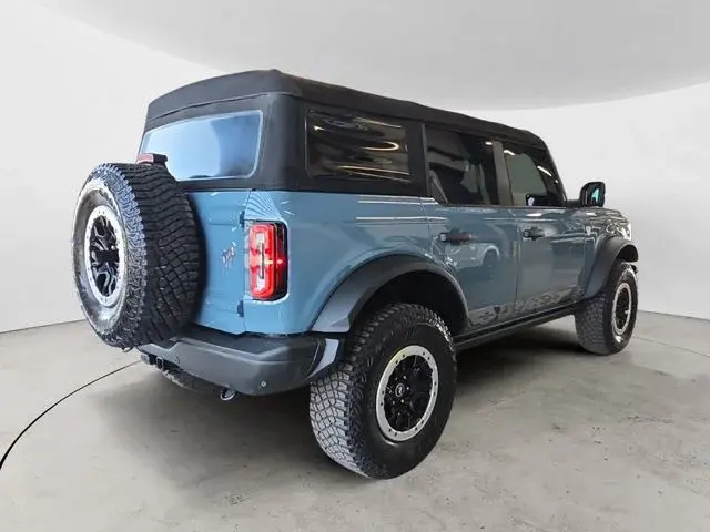 2021 Ford Bronco Badlands 4WD photo 5