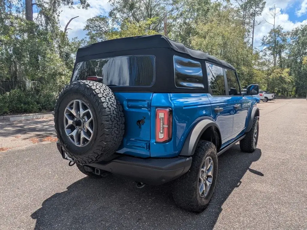 2023 Ford Bronco Badlands 4WD photo 4