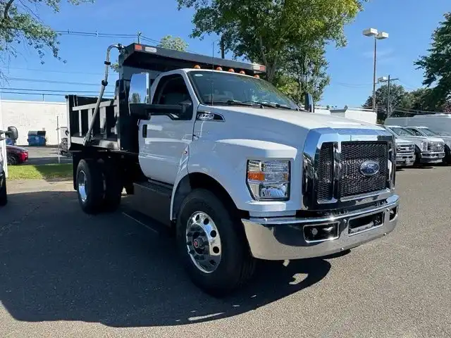 2027 Ford F-750 Diesel New 2027 Ford F-750SD SD Straight Frame's photo