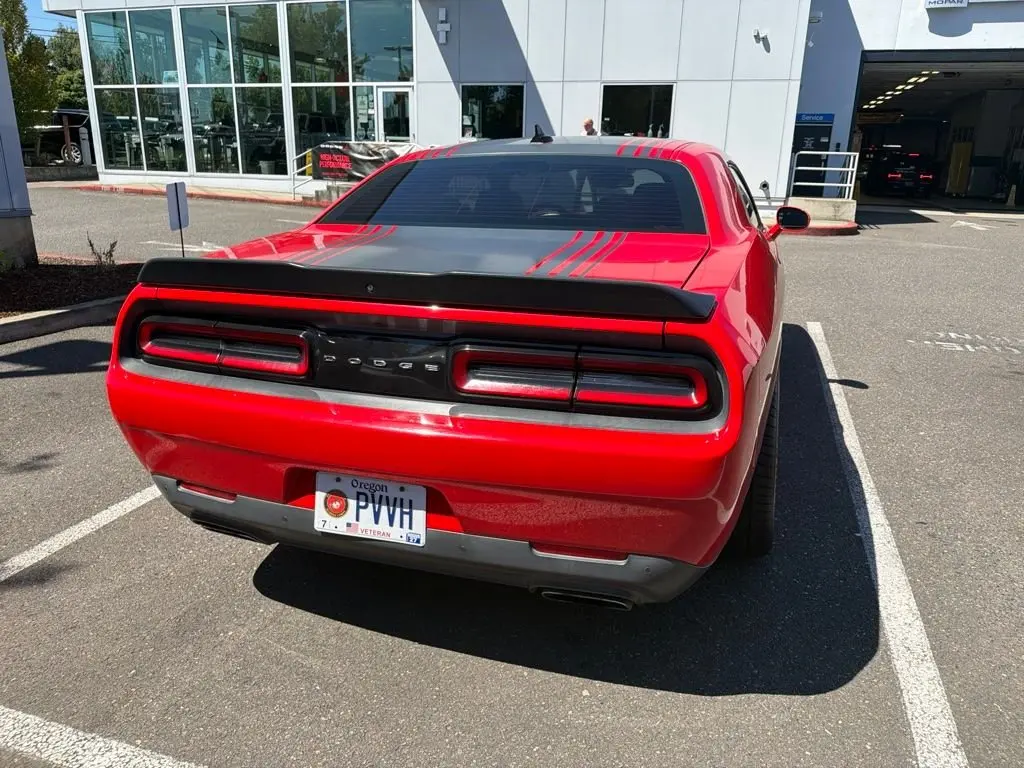 2016 Dodge Challenger R/T Shaker photo 5