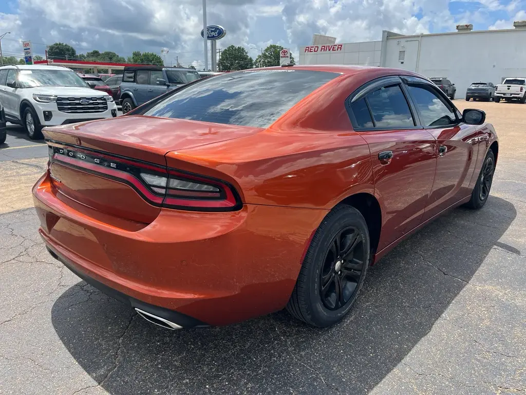2021 Dodge Charger SXT photo 5