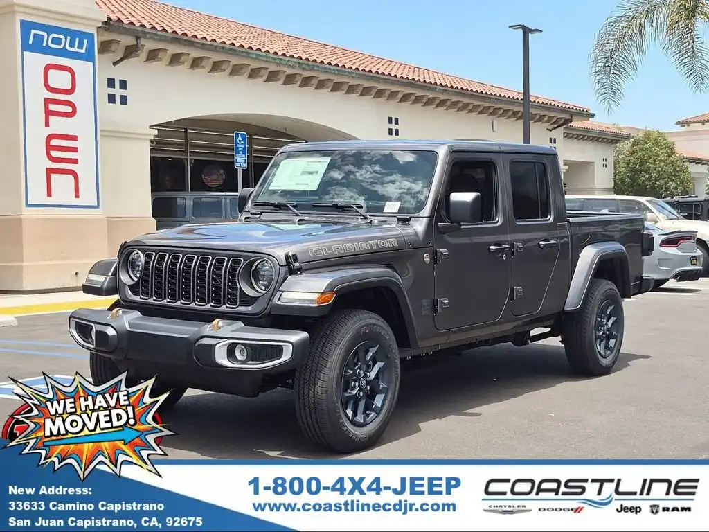 2026 Jeep Gladiator 85th Anniversary Edition Auto's photo
