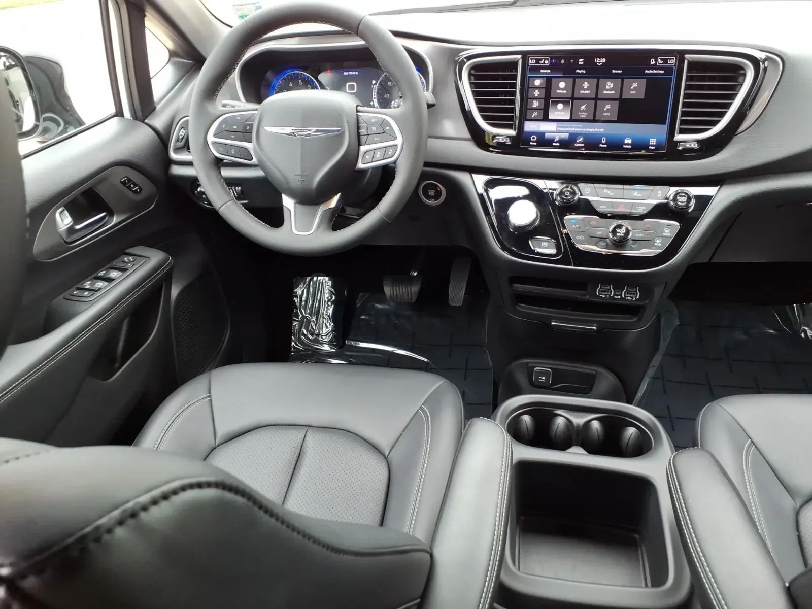 2025 Chrysler Pacifica Select photo 4