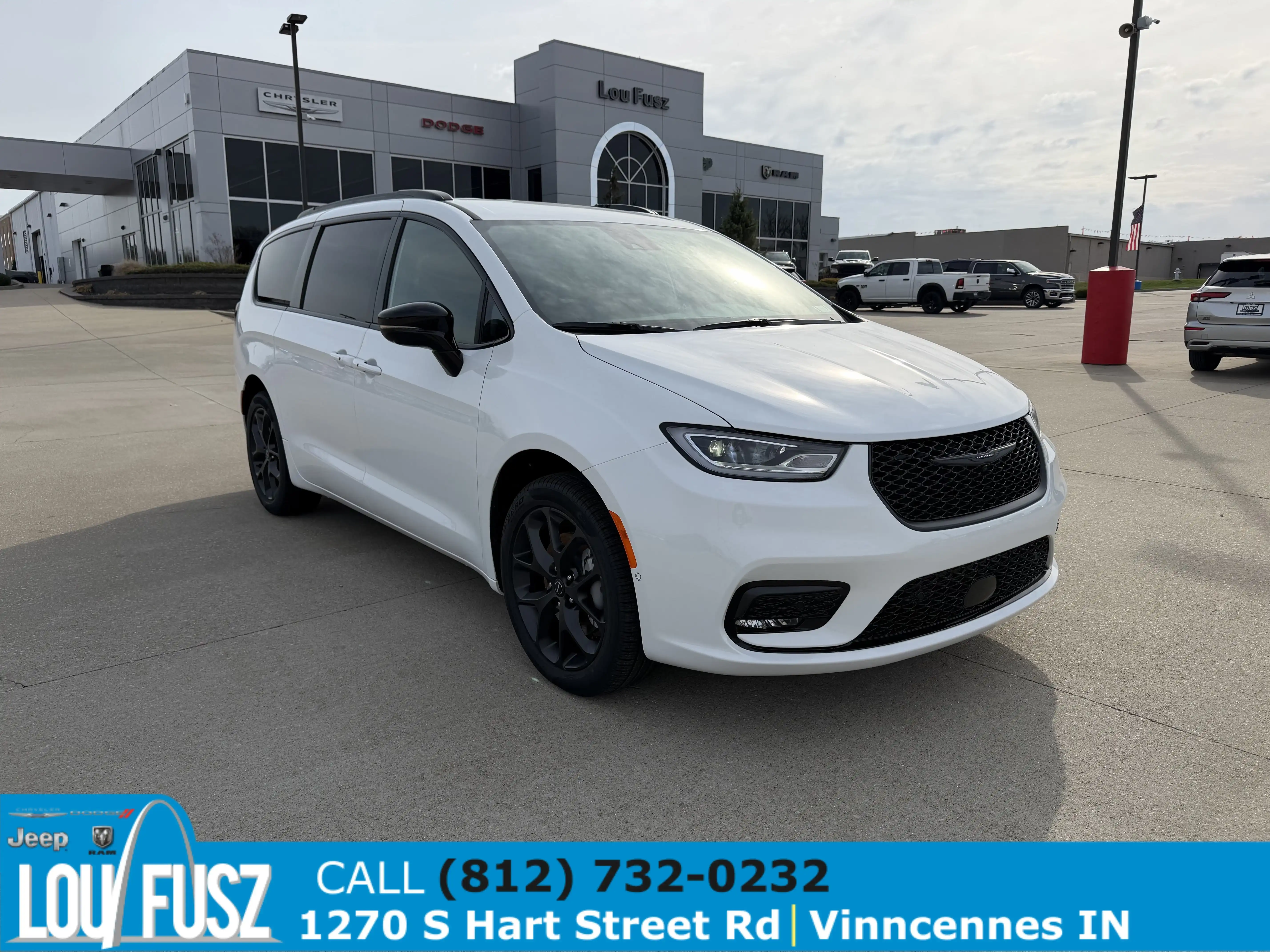 2026 Chrysler Pacifica Select AWD's photo