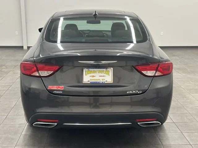 2015 Chrysler 200 C AWD photo 3