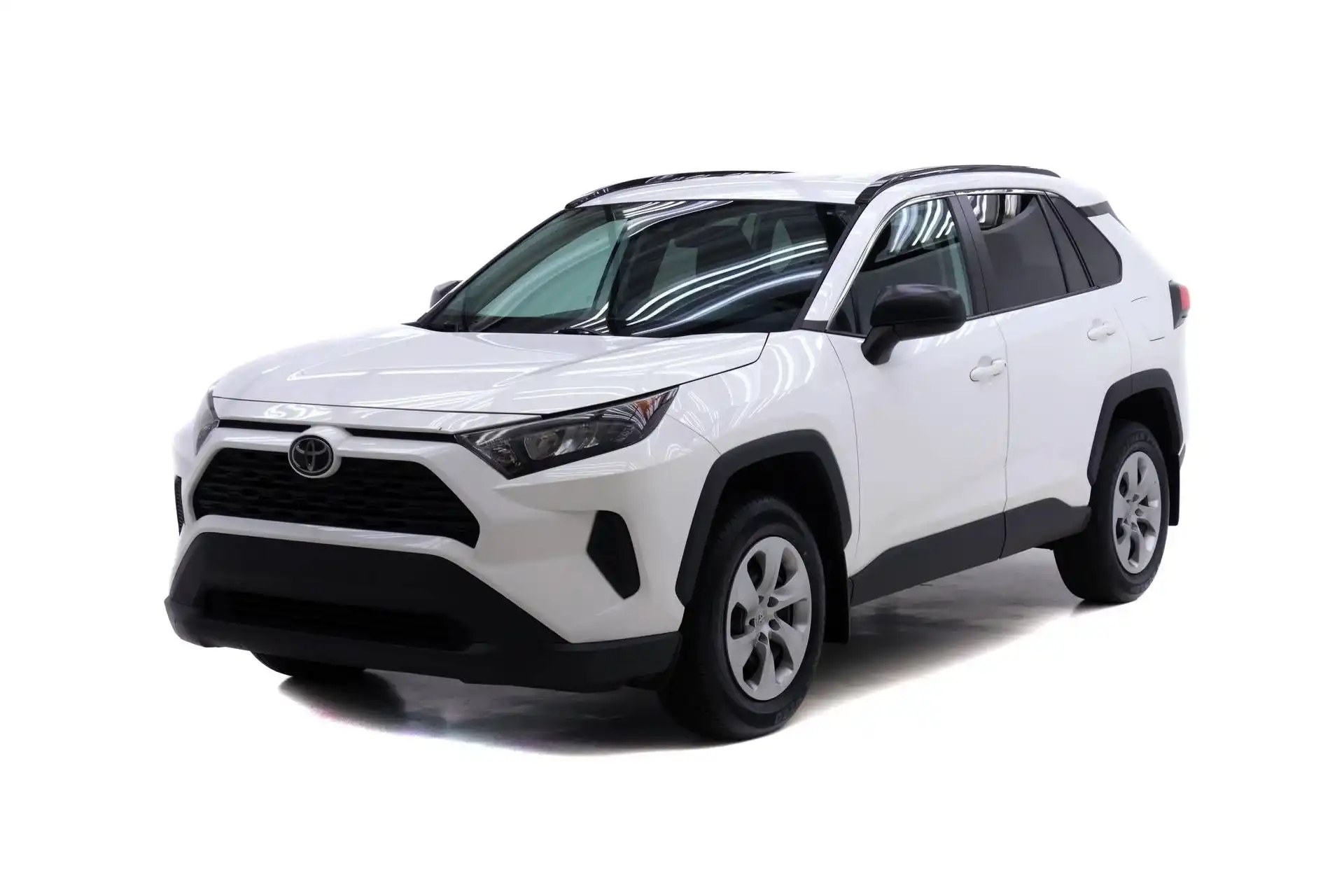 2021 Toyota RAV4 LE AWD's photo