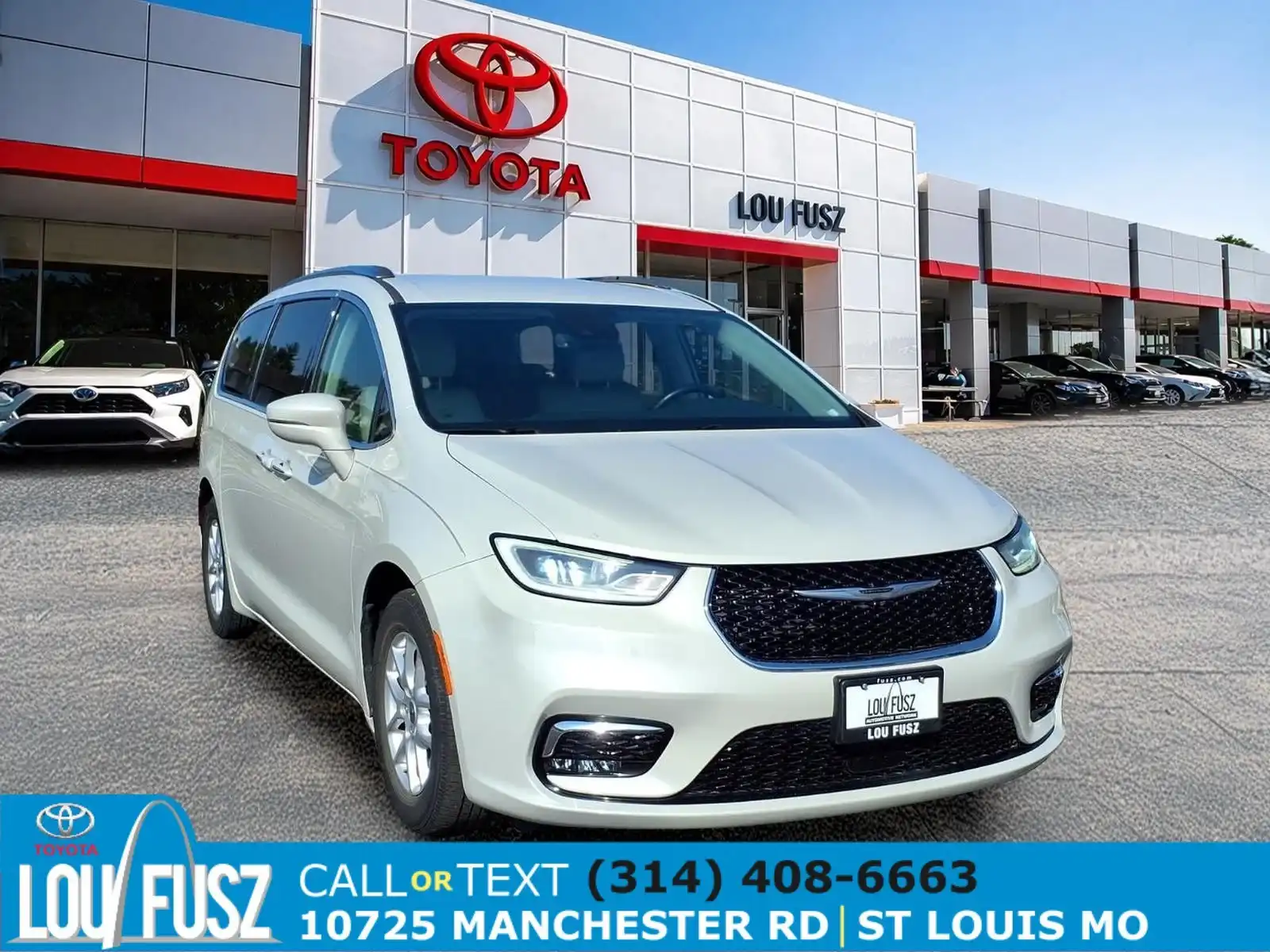 2021 Chrysler Pacifica Touring L's photo