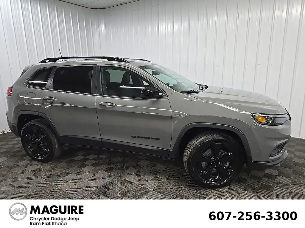 2023 Jeep Cherokee Altitude Lux 4X4's photo