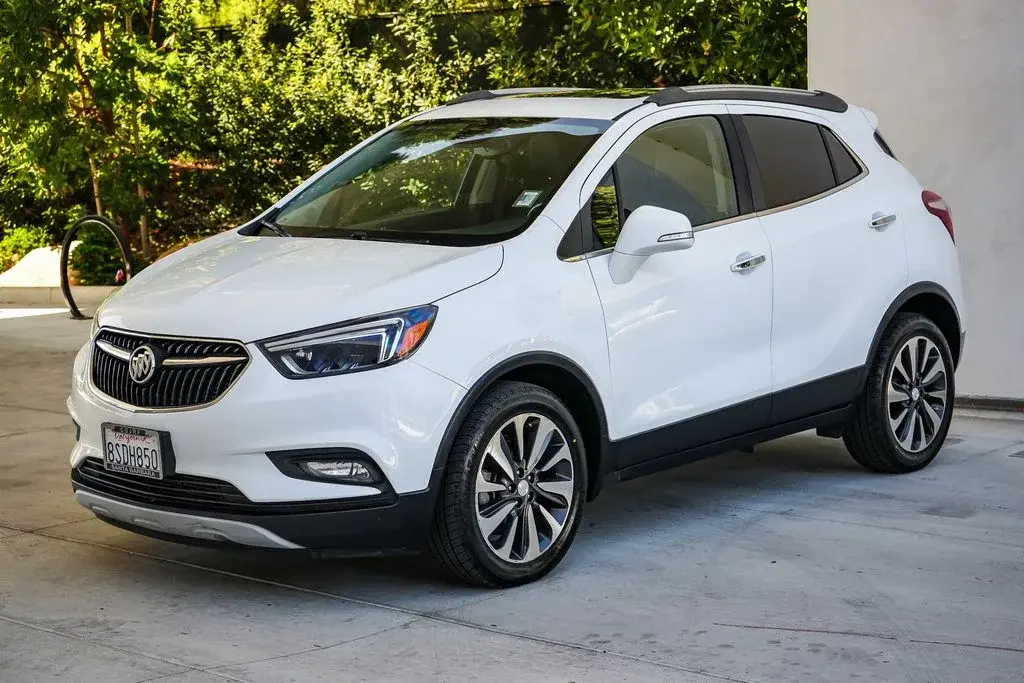 2019 Buick Encore Essence photo 3
