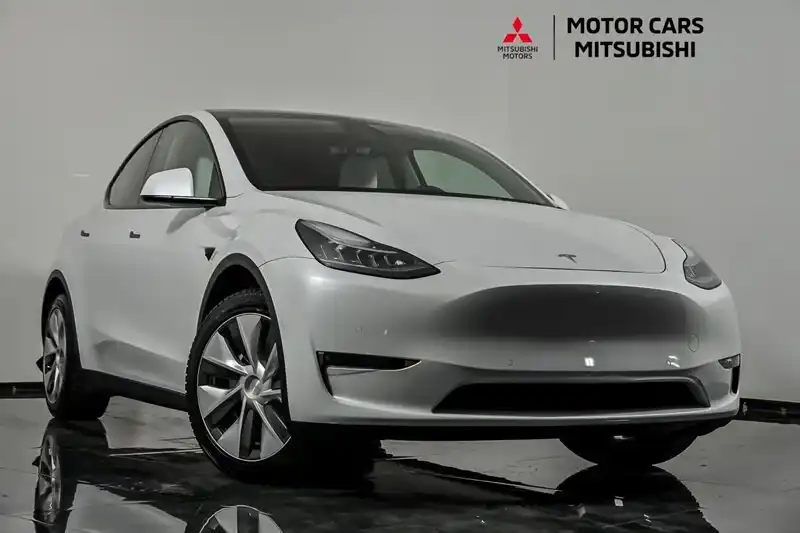 2021 Tesla Model Y Long Range Dual Motor All-Wheel Drive's photo