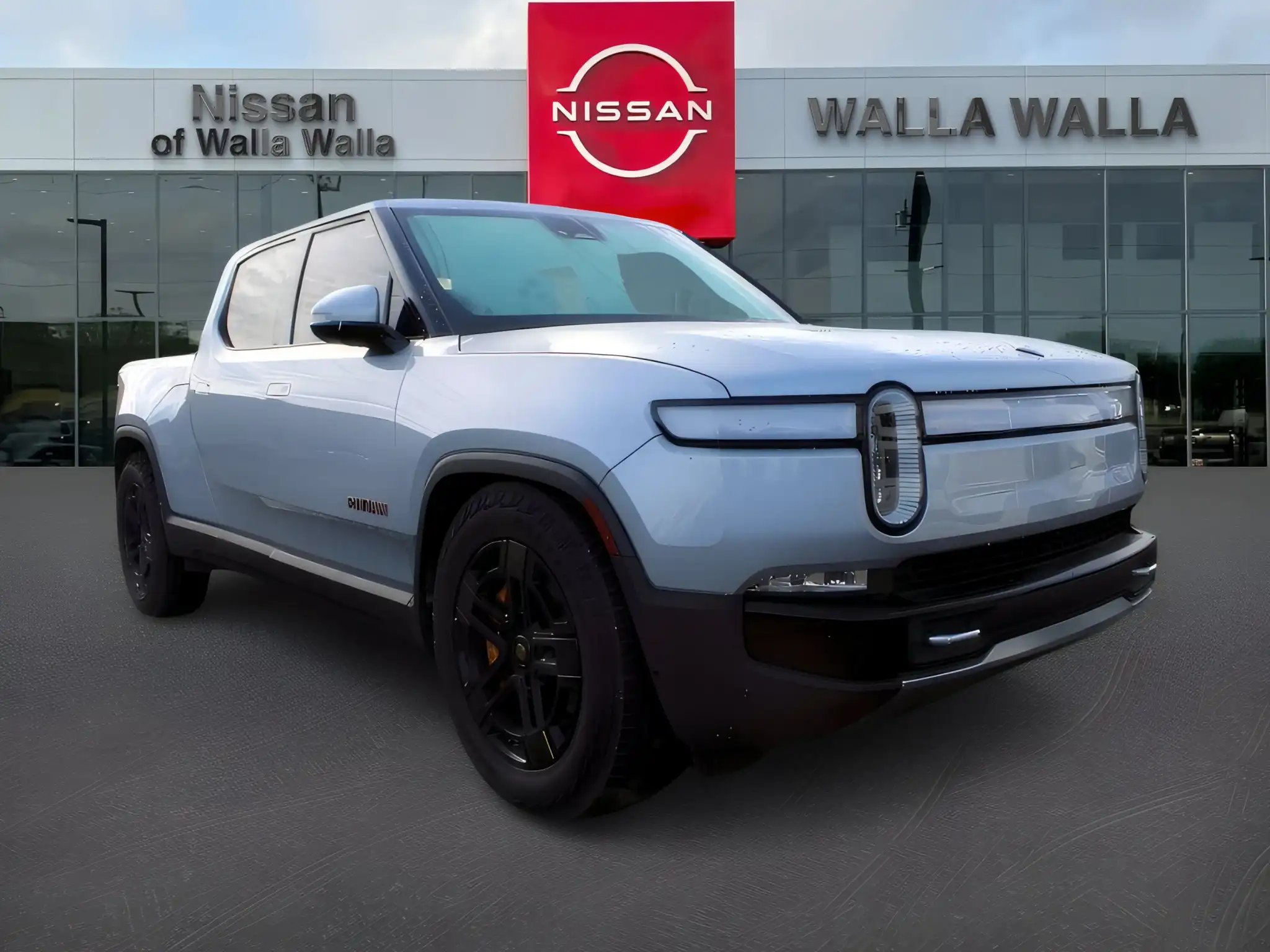 2023 Rivian R1T Adventure Quad-Motor Large Pack's photo