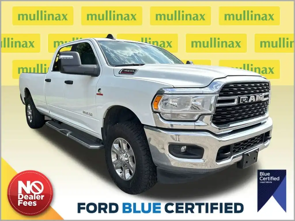 2024 RAM 3500 Big Horn 4X4 Crew Cab LWB's photo