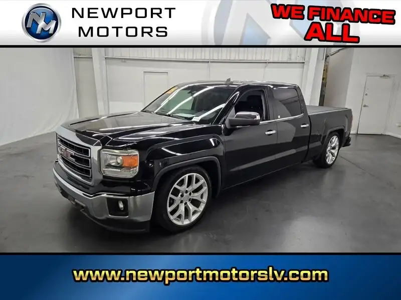 2015 GMC Sierra 2WD Crew Cab SLT SWB's photo